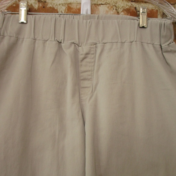 Take Nine Maternity capri's sz Med - Picture 2 of 8